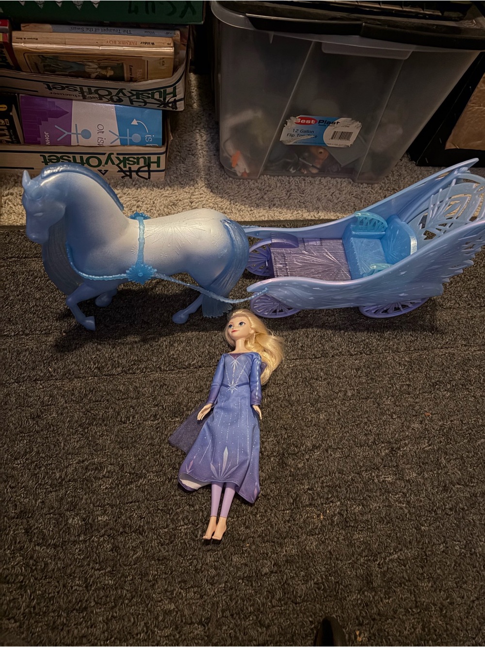 Disney frozen Elsa doll with Nokk and carriage